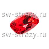 Кристаллы 4568 18x13 mm Light Siam