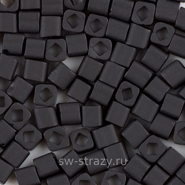 Бисер Cube 3 mm #0049F Черный матовый