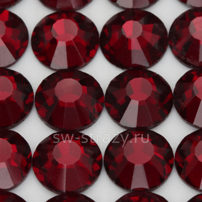 YHB 28 ss30 Garnet F 131